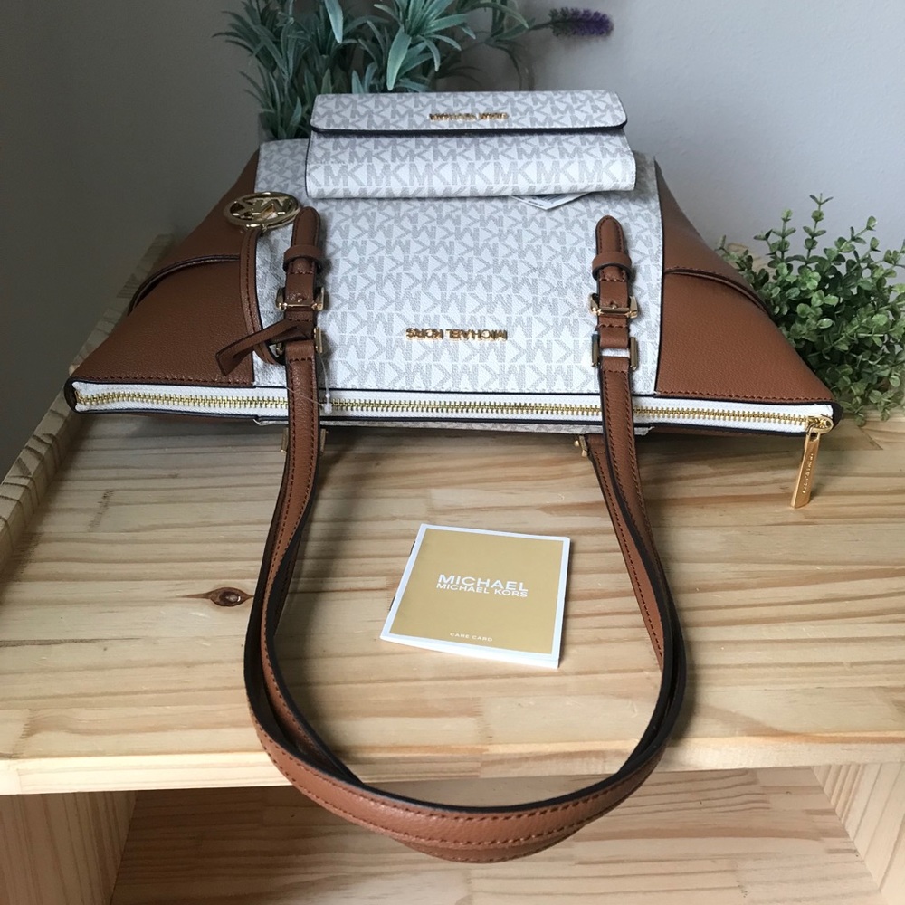 🌼Michael Kors Set - Picture 4 of 16